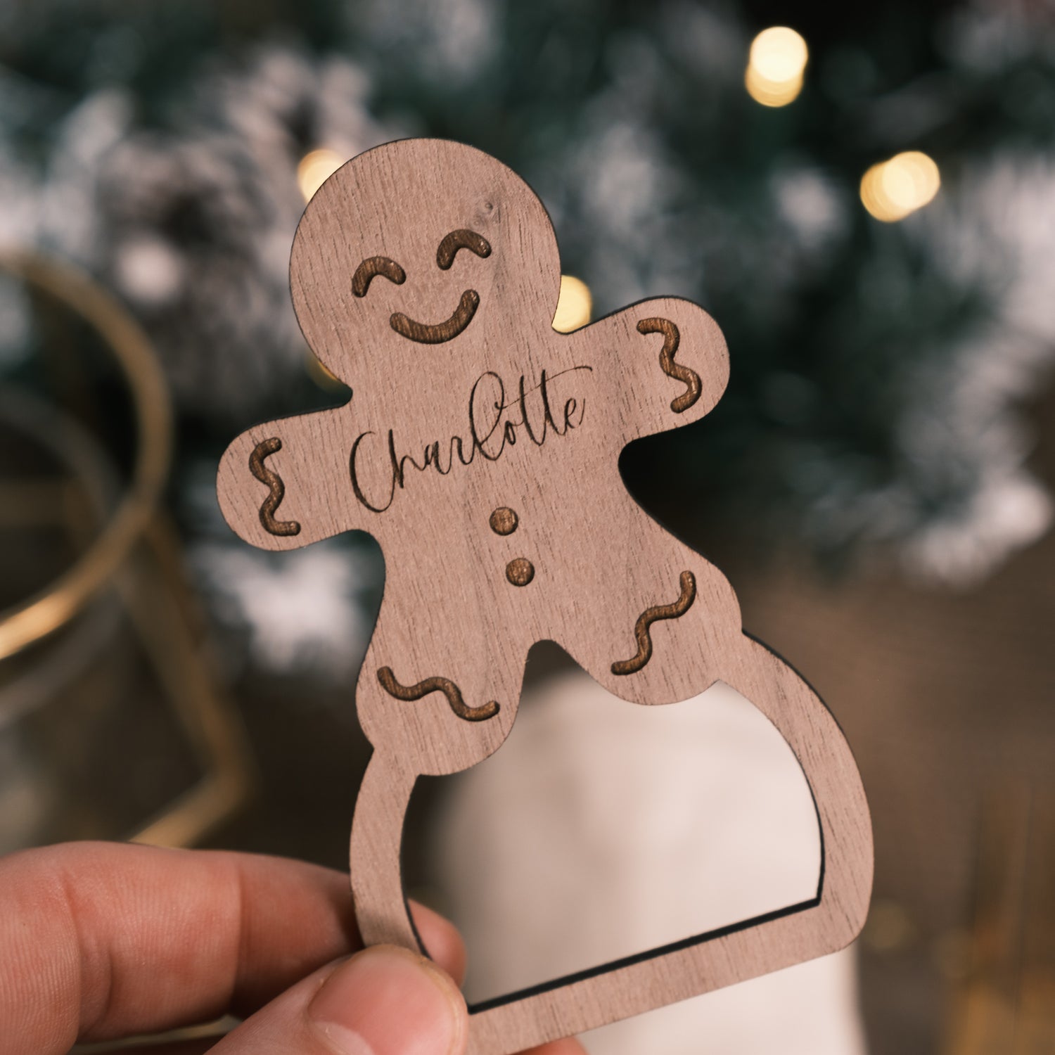 Gingerbread man table decor