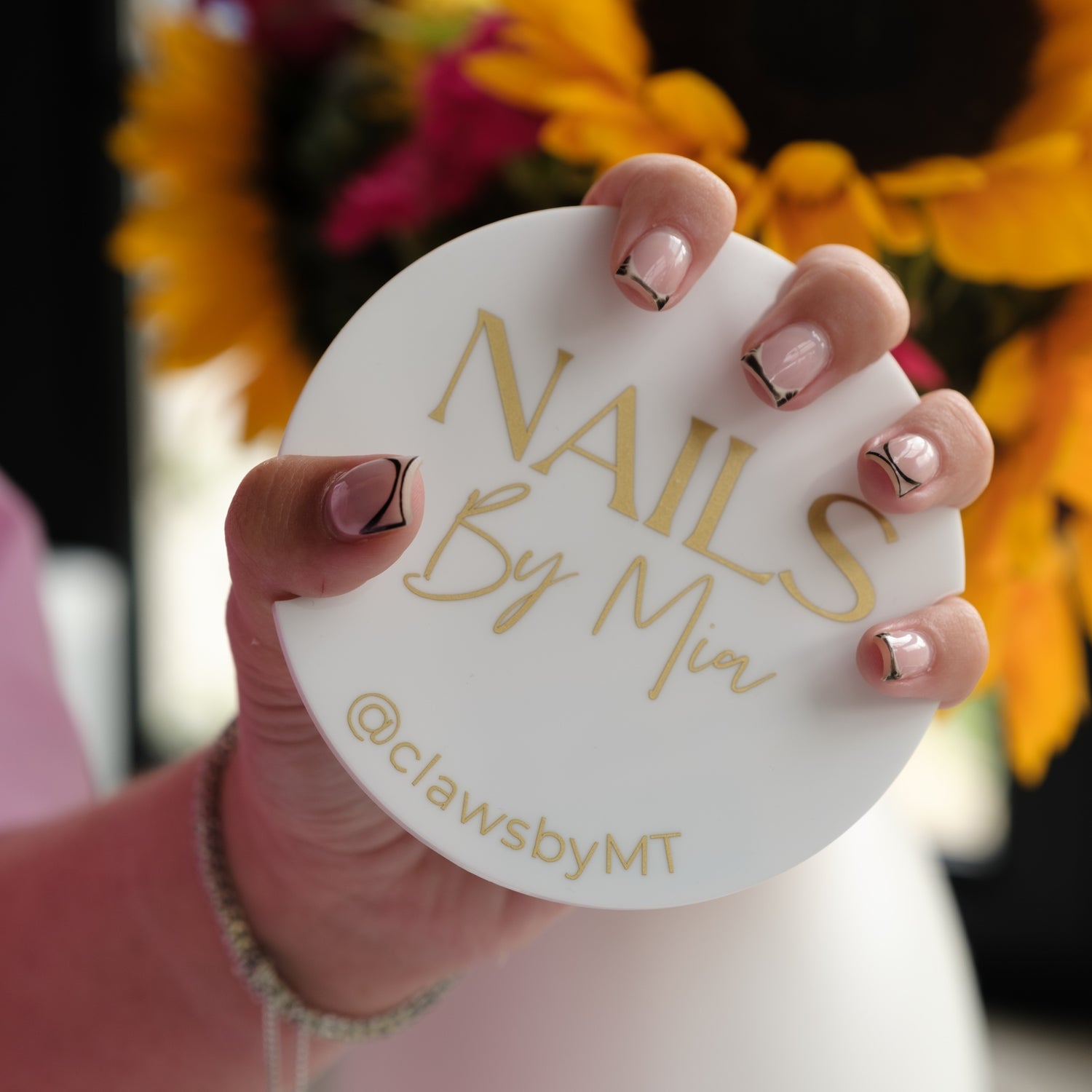 Personalised nail prop